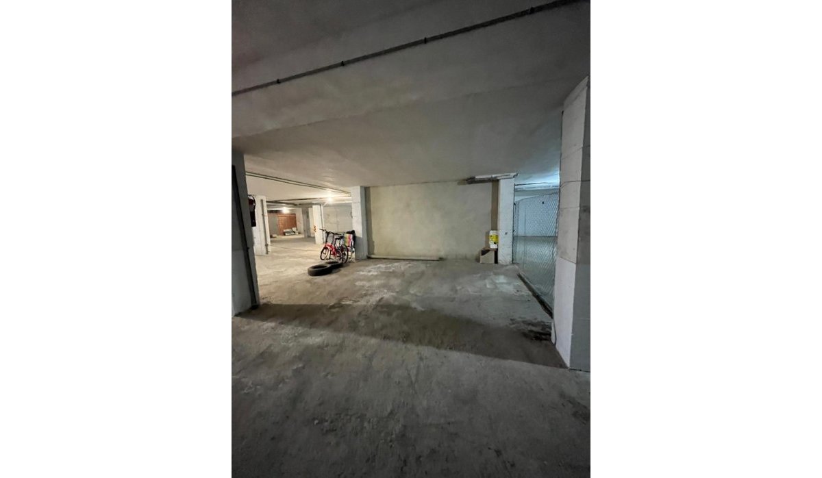 Resale - Townhouse - La Mata