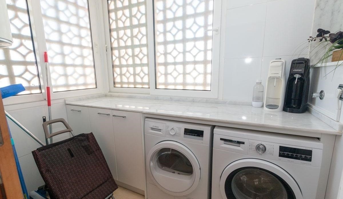 Resale - Apartment / flat - Torrevieja - Playa Del Cura