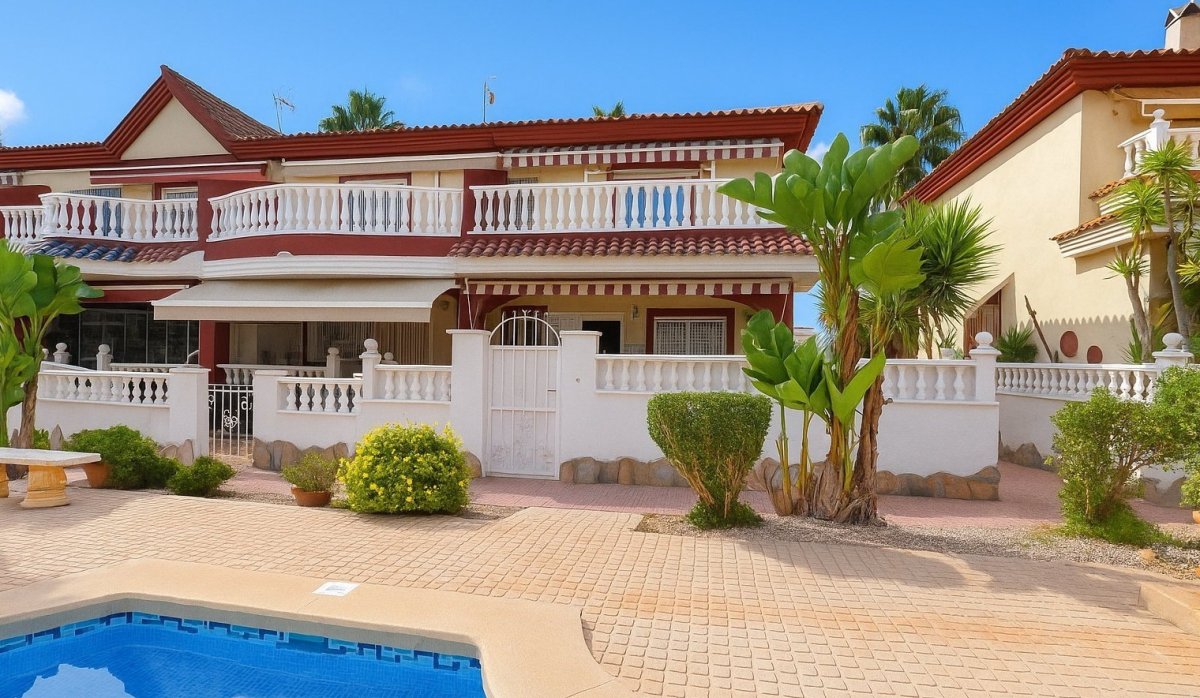Resale - Townhouse - Ciudad quesada - Doña Pepa