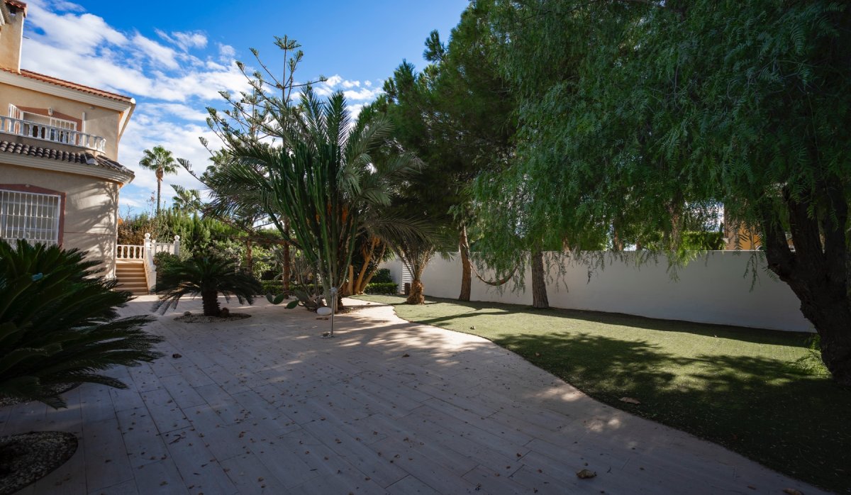 Reventa - Villa - Ciudad quesada - Doña Pepa