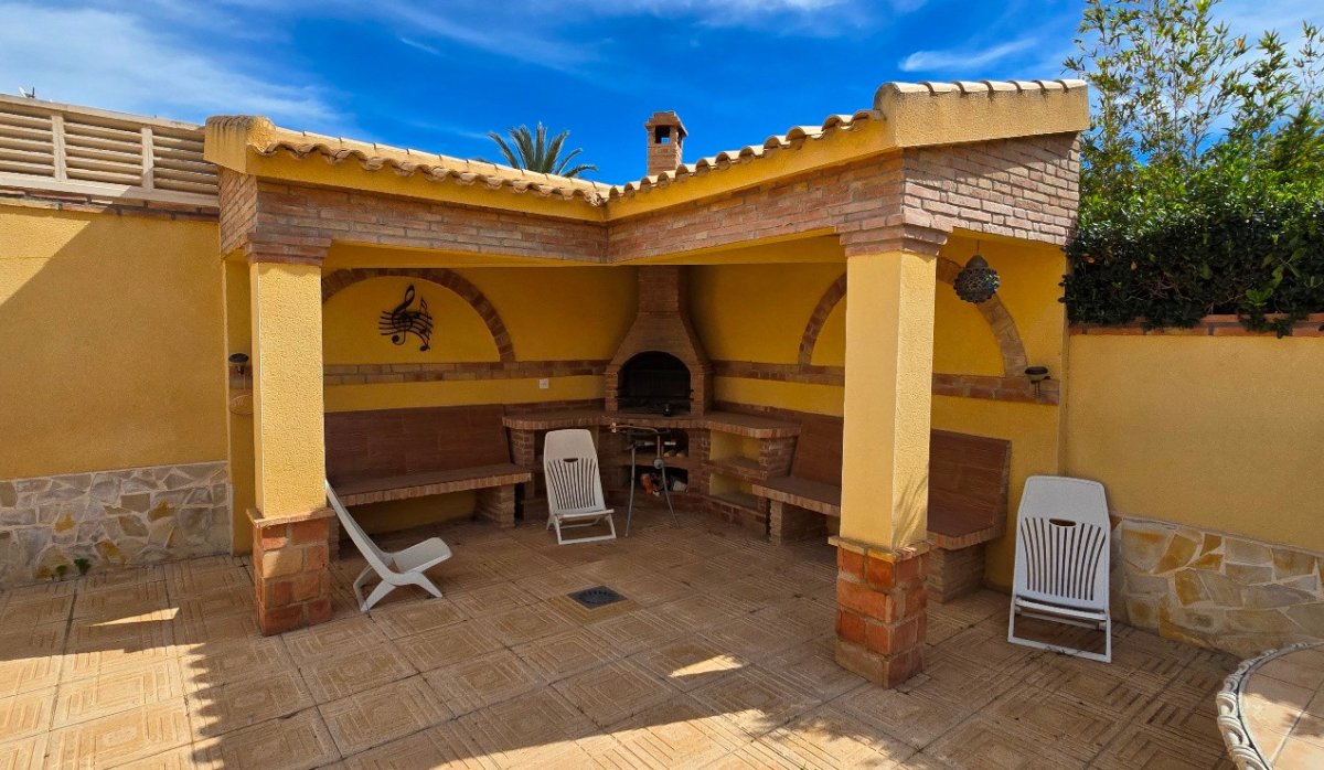 Resale - Villa - Torrevieja - El Chaparral