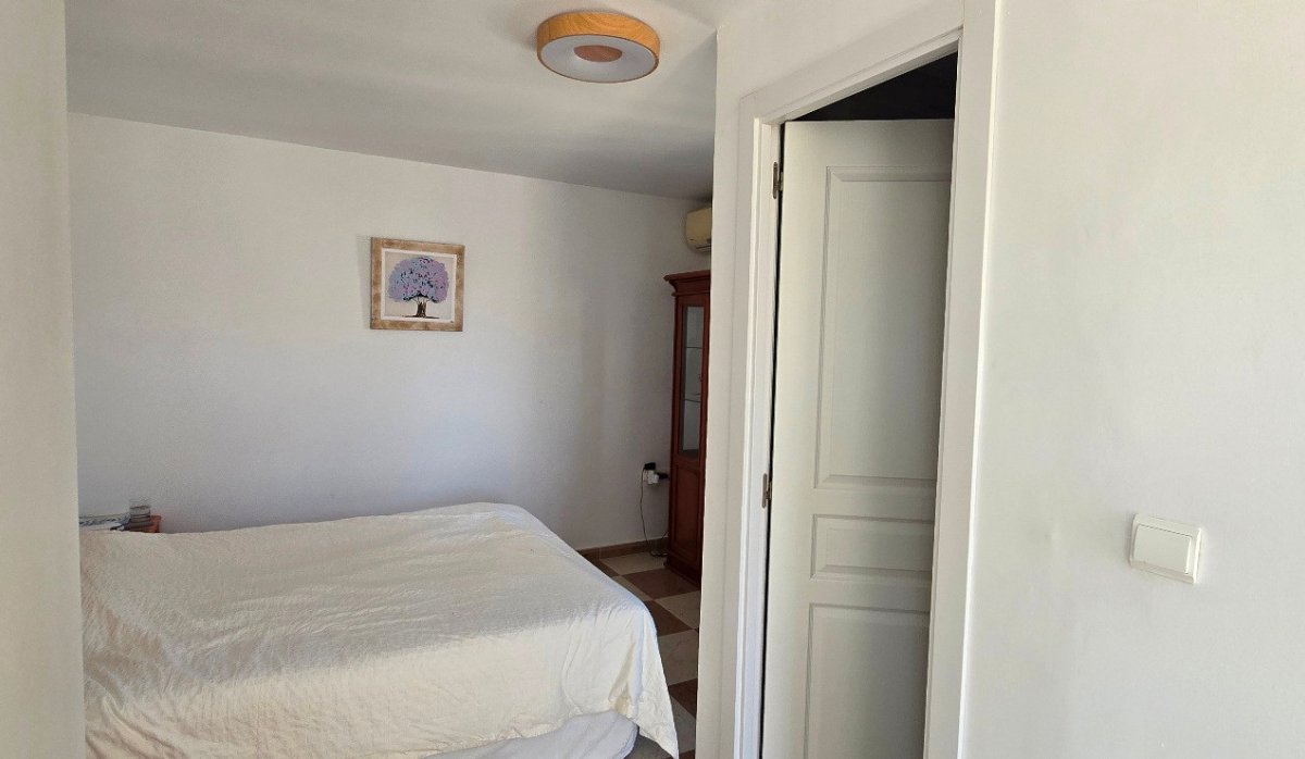 Resale - Villa - Torrevieja - El Chaparral