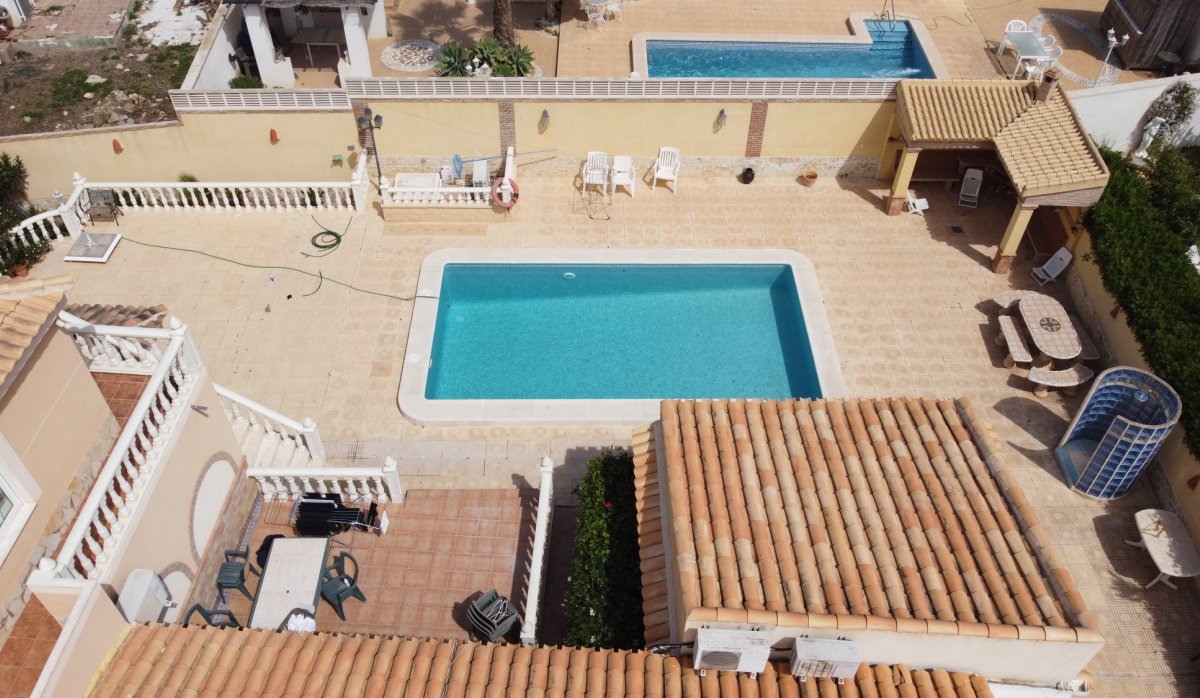 Resale - Villa - Torrevieja - El Chaparral