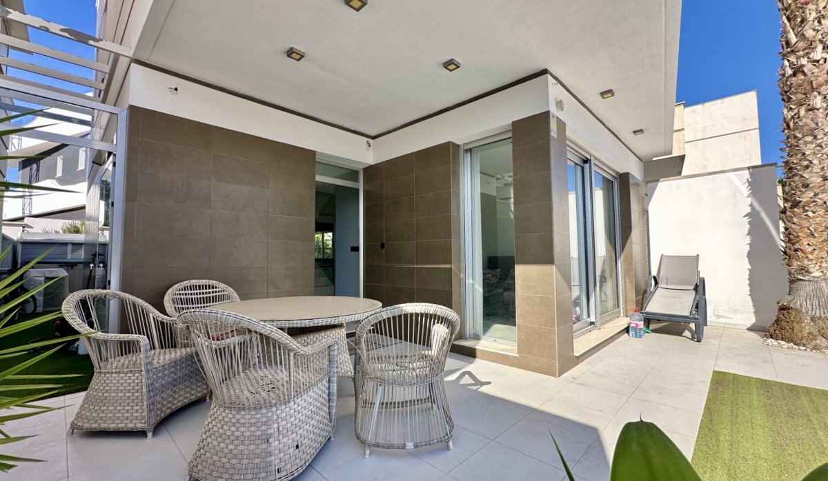 Resale - Villa - Orihuela Costa - Lomas de Cabo Roig