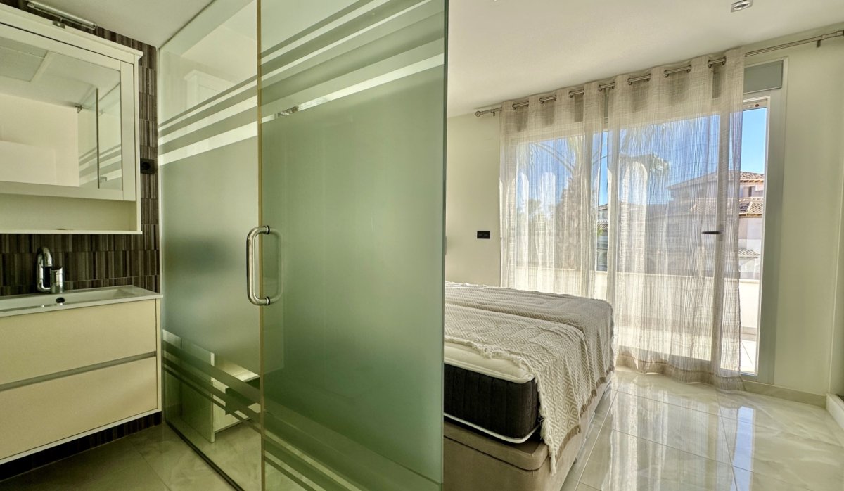 Resale - Villa - Orihuela Costa - Lomas de Cabo Roig