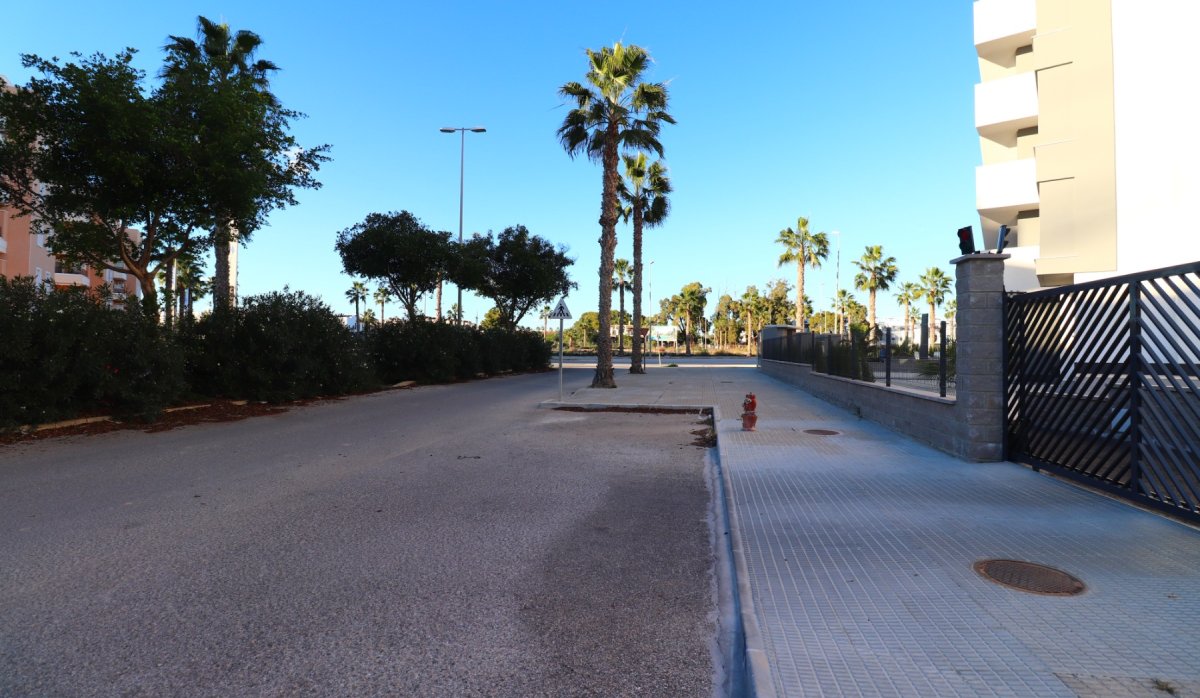 Resale - Apartment / flat - Guardamar del Segura - El Raso