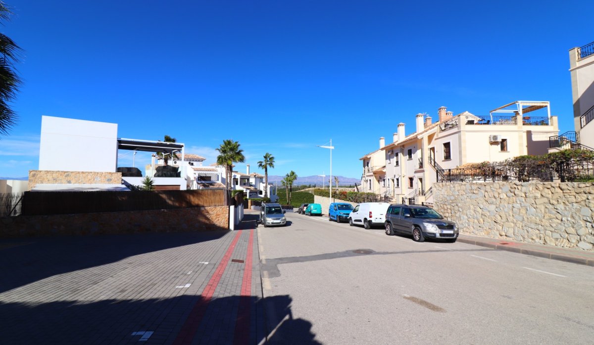 Resale - Apartment / flat - Algorfa - La Finca Golf Resort