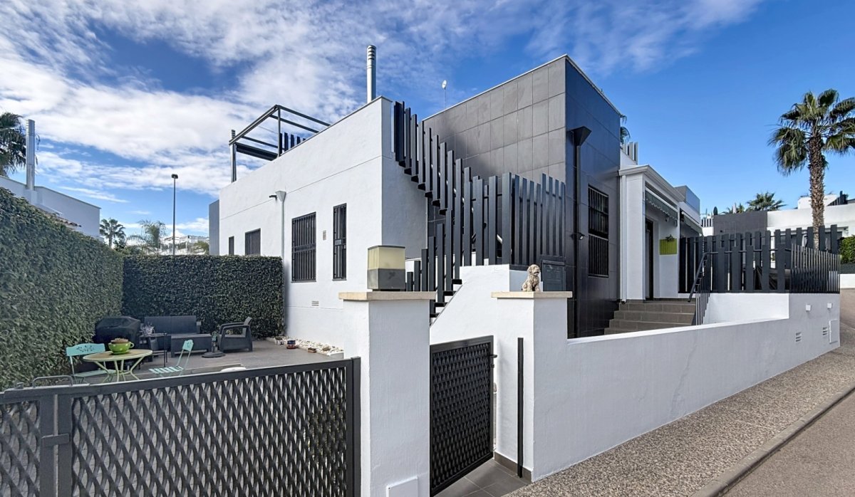 Resale - Villa - Orihuela Costa - Villamartín