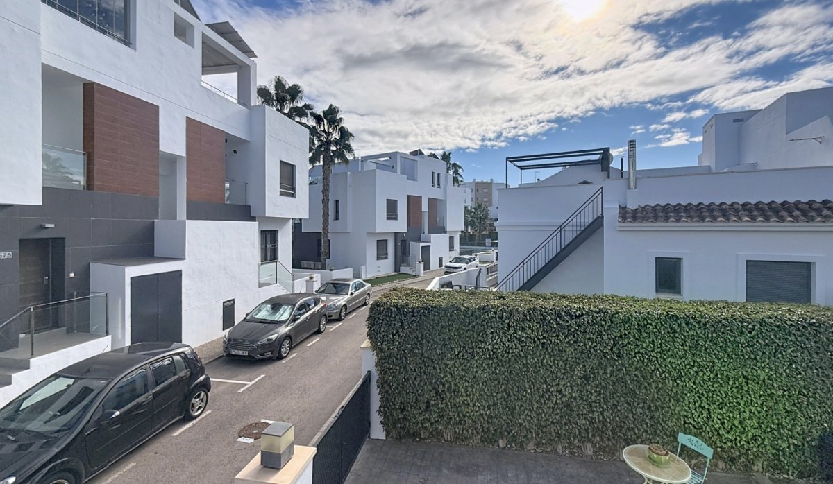 Resale - Villa - Orihuela Costa - Villamartín