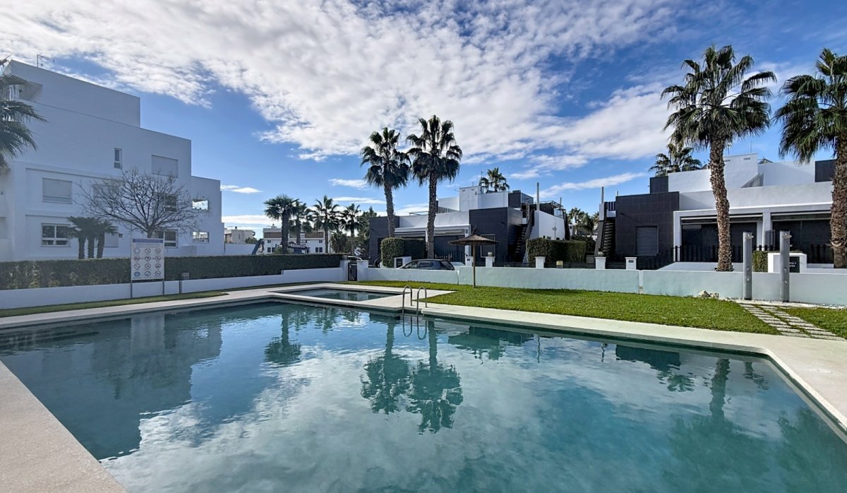 Resale - Villa - Orihuela Costa - Villamartín