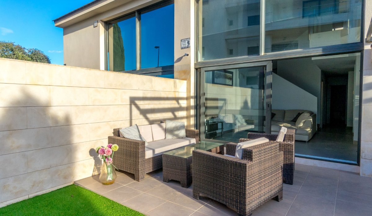 Resale - Villa - Villamartín - Los Dolses