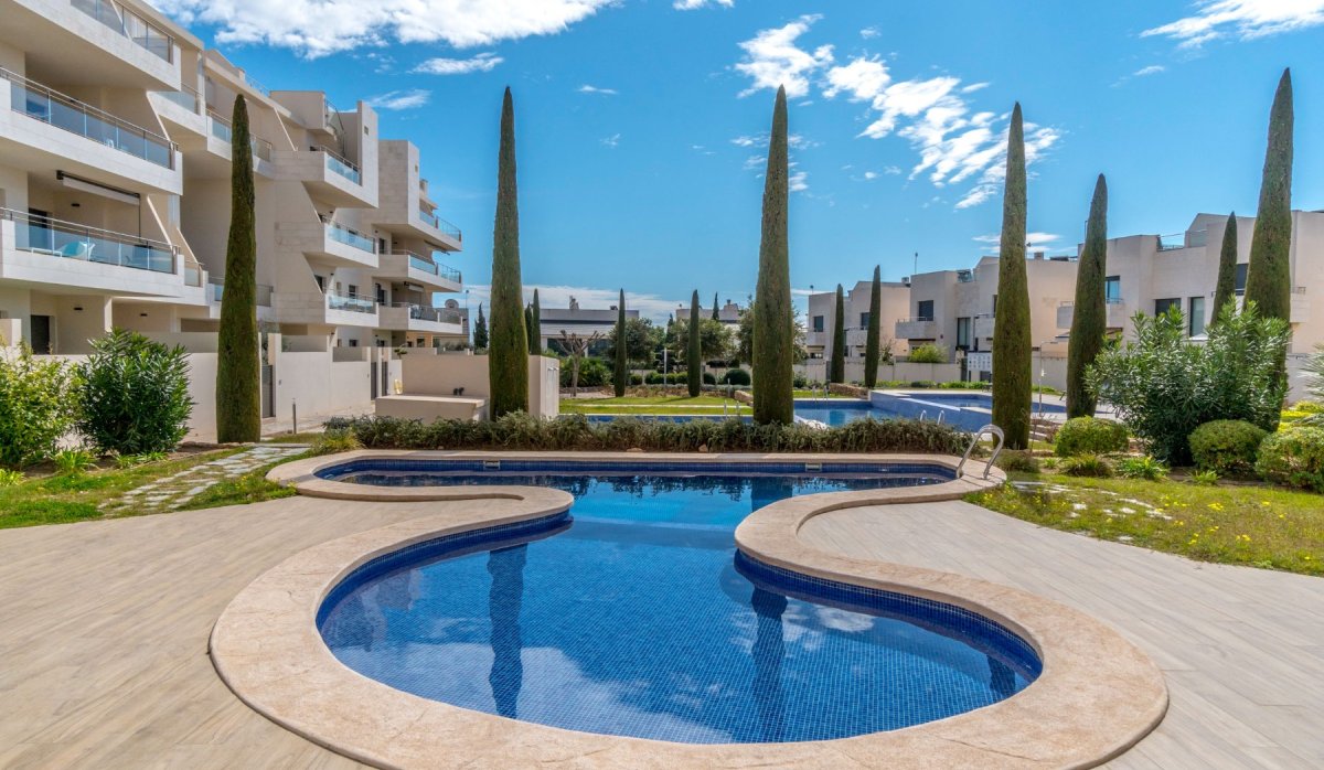 Resale - Villa - Villamartín - Los Dolses