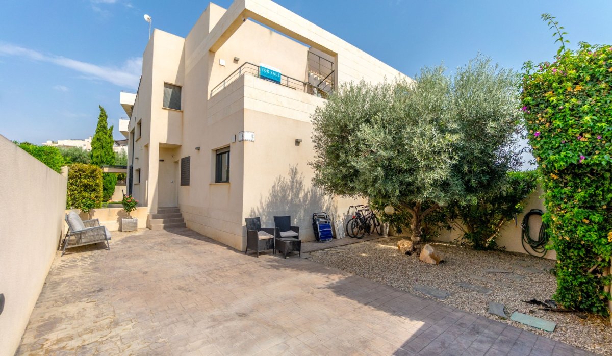 Resale - Villa - Villamartín - Los Dolses