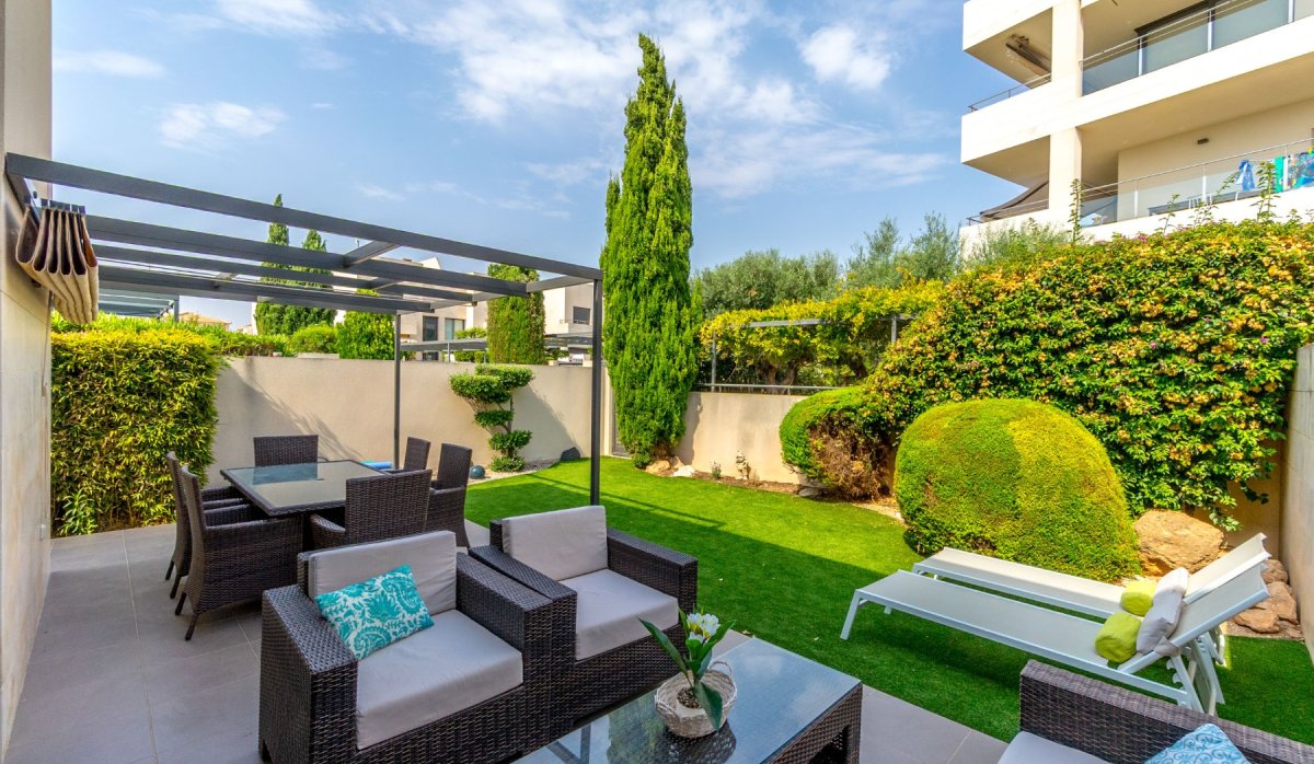 Resale - Villa - Villamartín - Los Dolses