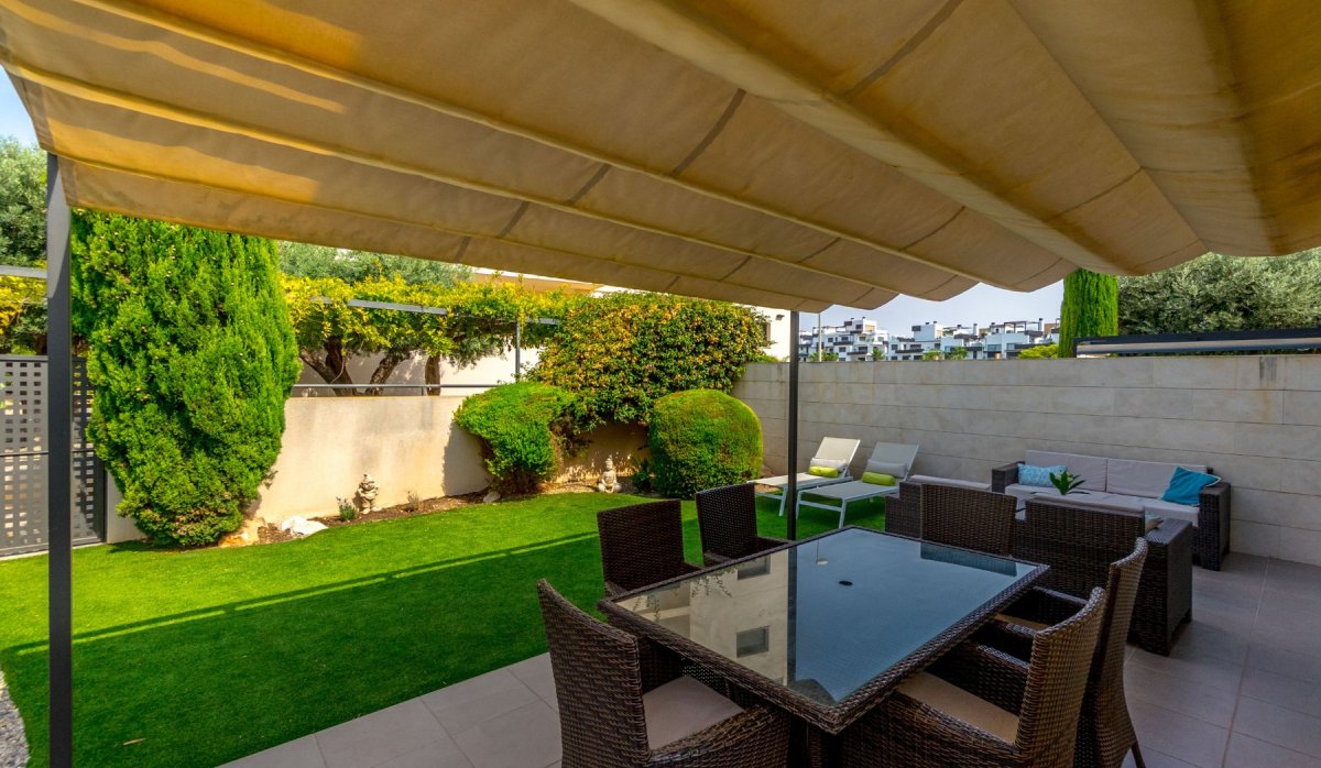 Resale - Villa - Villamartín - Los Dolses