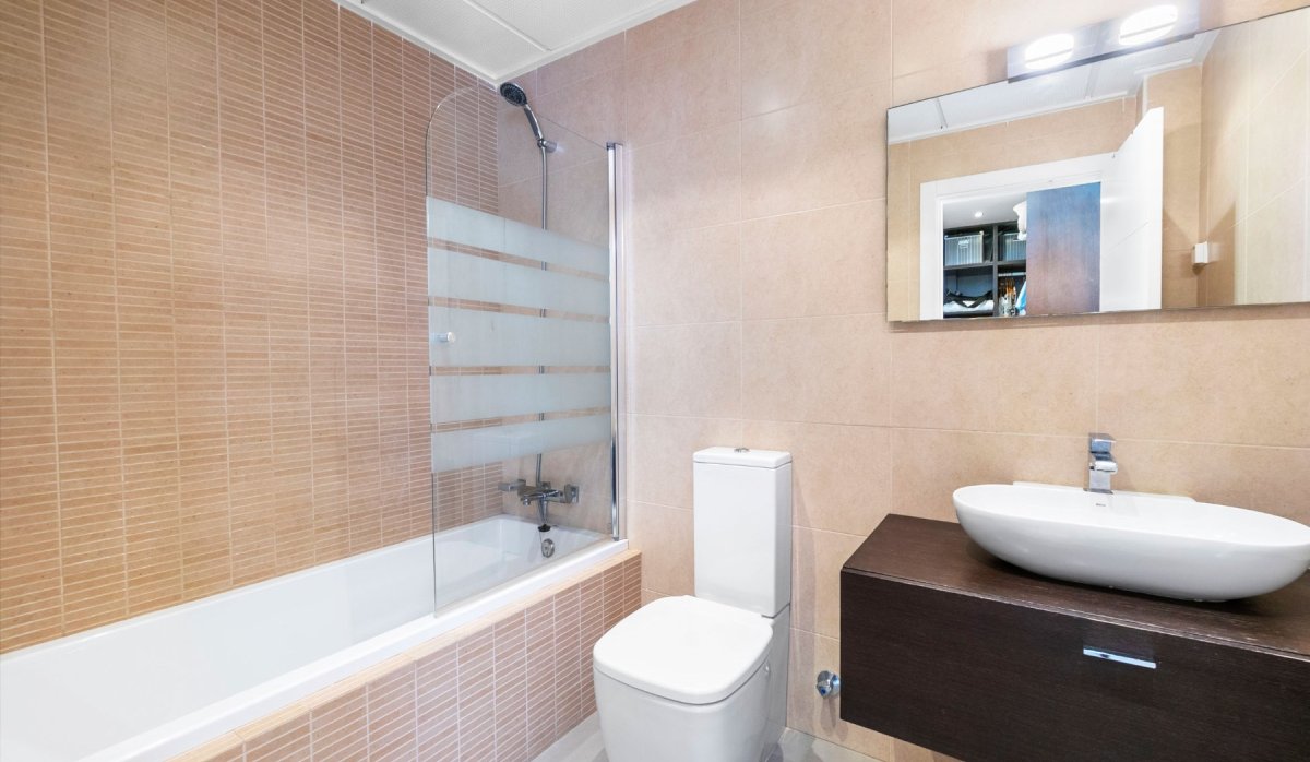 Resale - Villa - Villamartín - Los Dolses