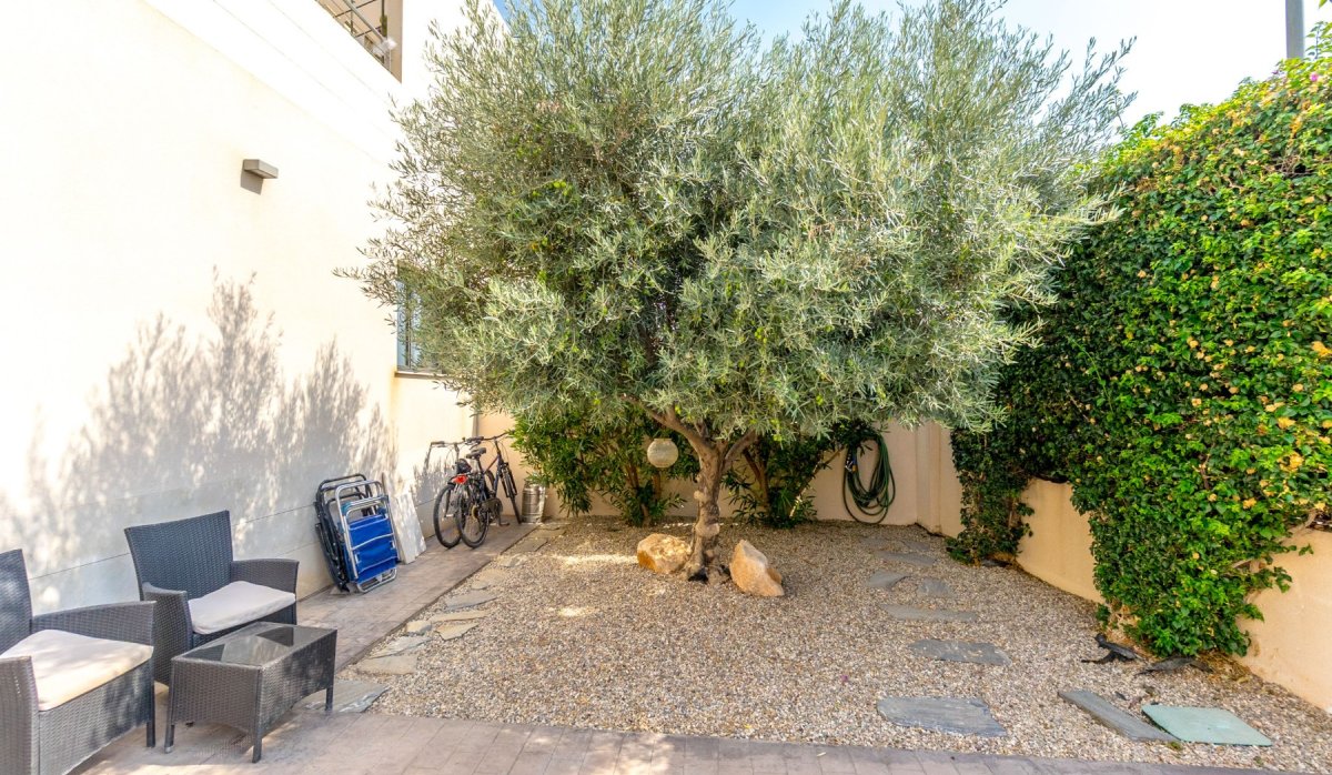 Resale - Villa - Villamartín - Los Dolses