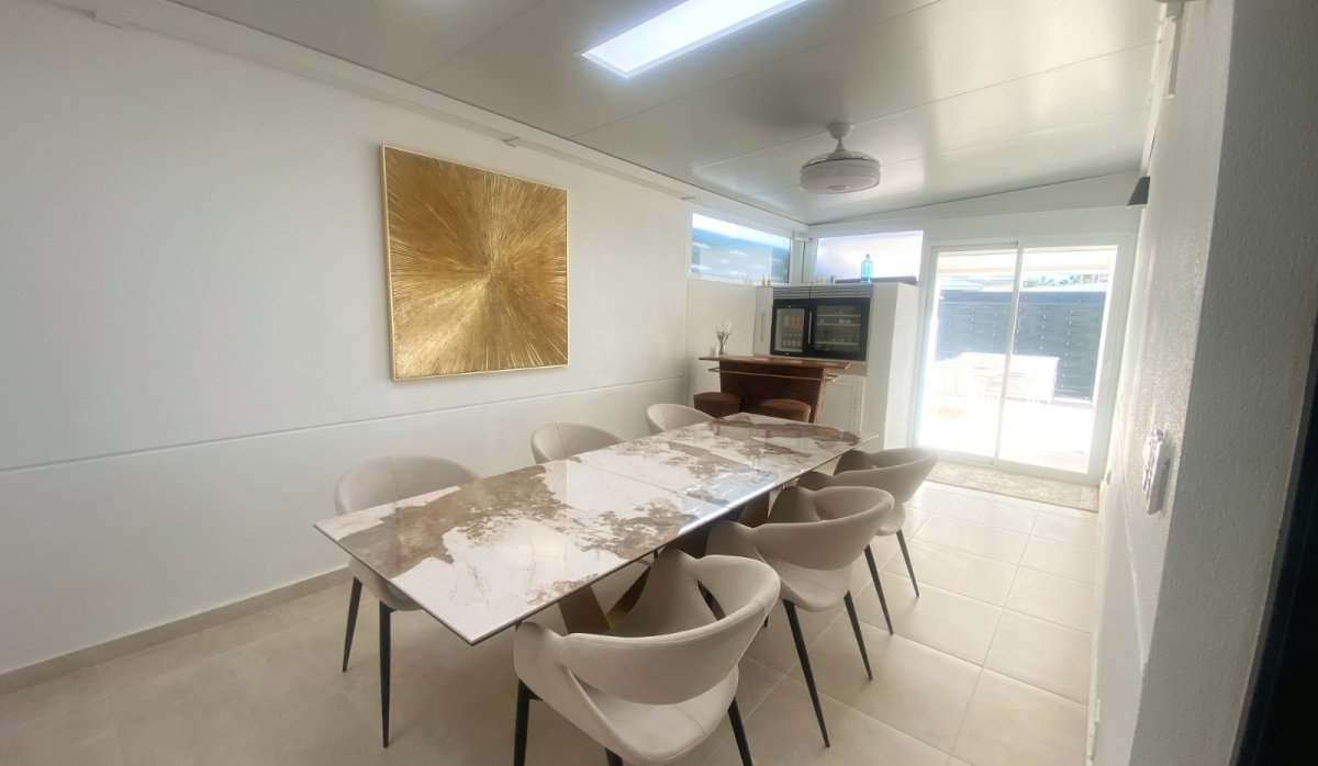 Resale - Townhouse - Ciudad quesada - Pueblo Bravo