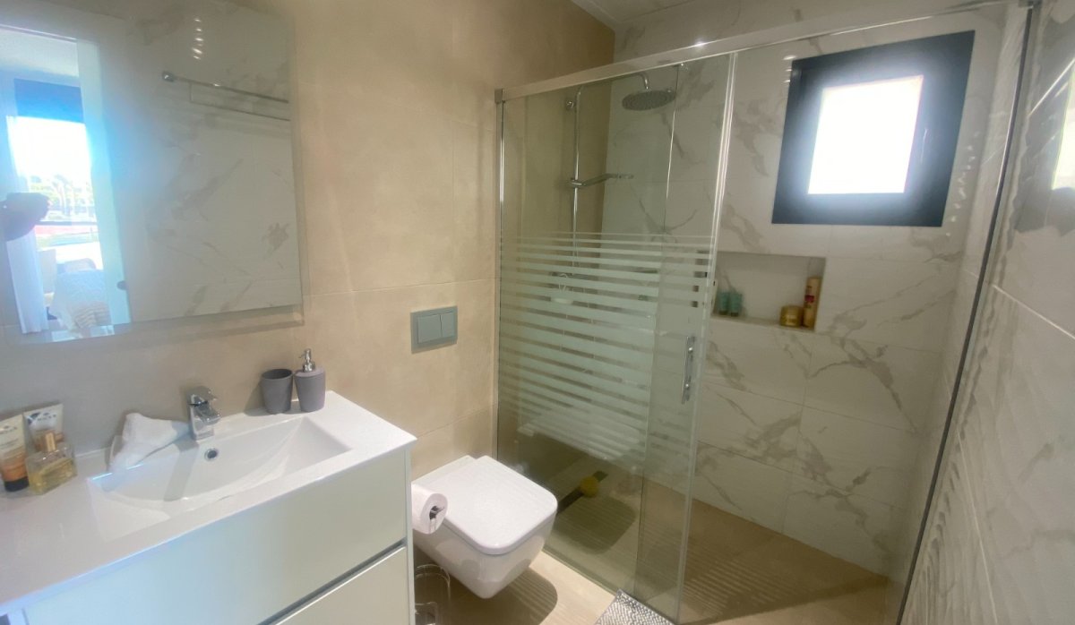 Resale - Townhouse - Ciudad quesada - Pueblo Bravo