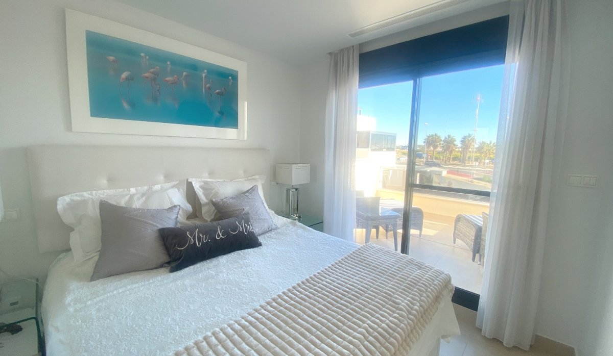 Resale - Townhouse - Ciudad quesada - Pueblo Bravo