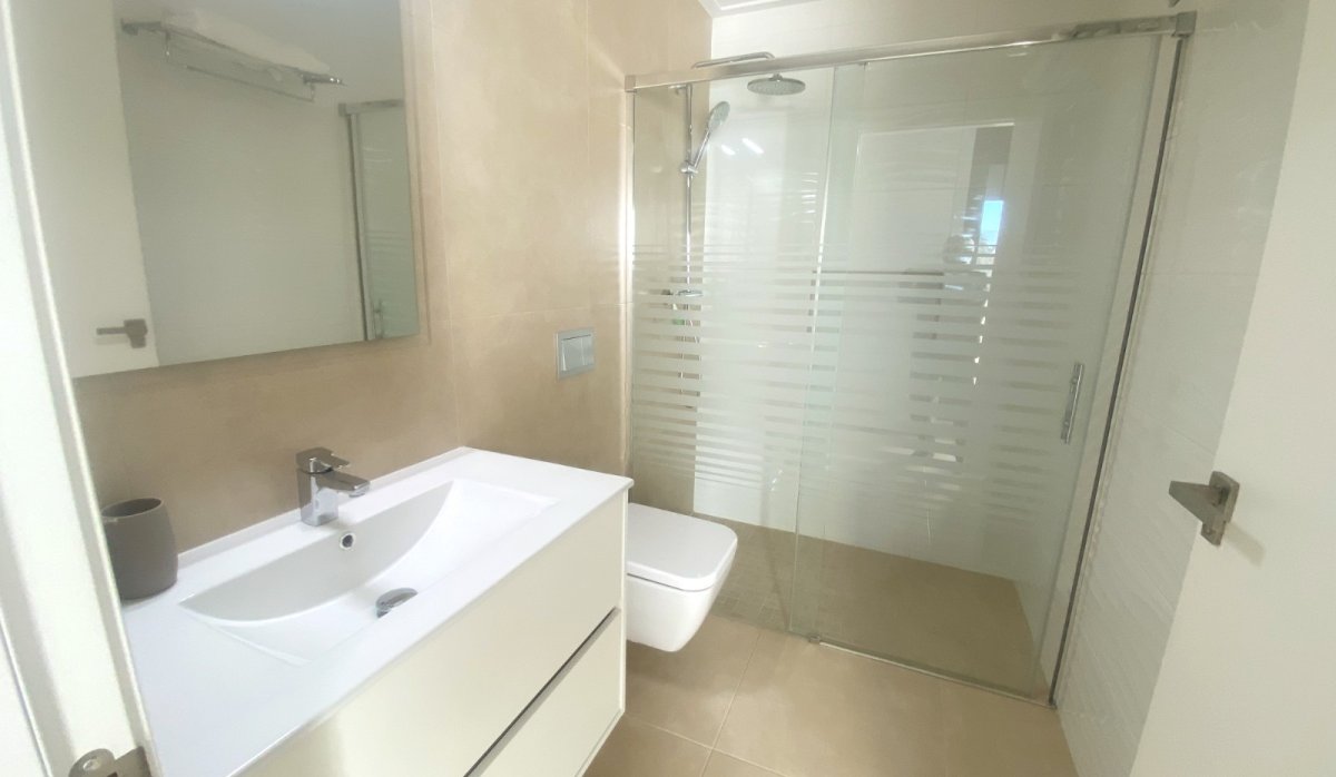 Resale - Townhouse - Ciudad quesada - Pueblo Bravo