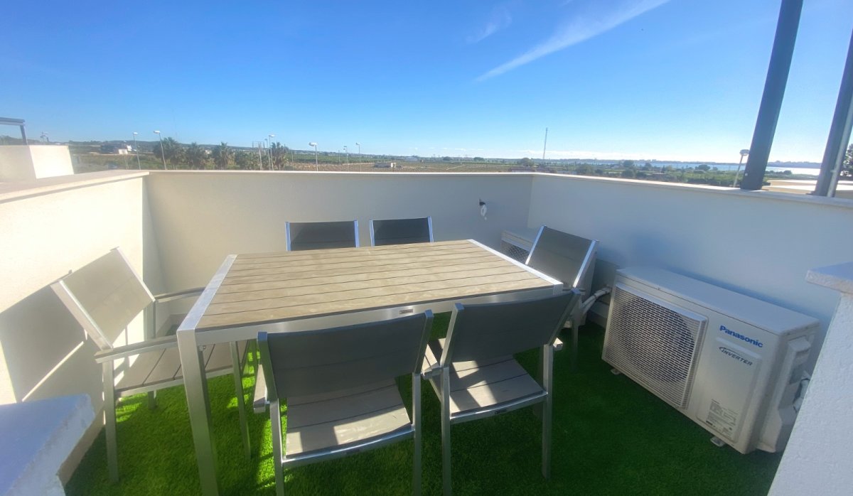 Resale - Townhouse - Ciudad quesada - Pueblo Bravo