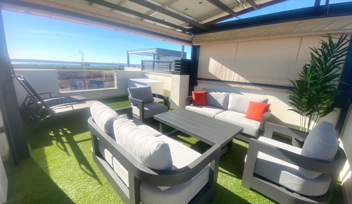 Resale - Townhouse - Ciudad quesada - Pueblo Bravo