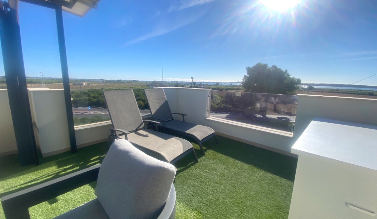 Resale - Townhouse - Ciudad quesada - Pueblo Bravo