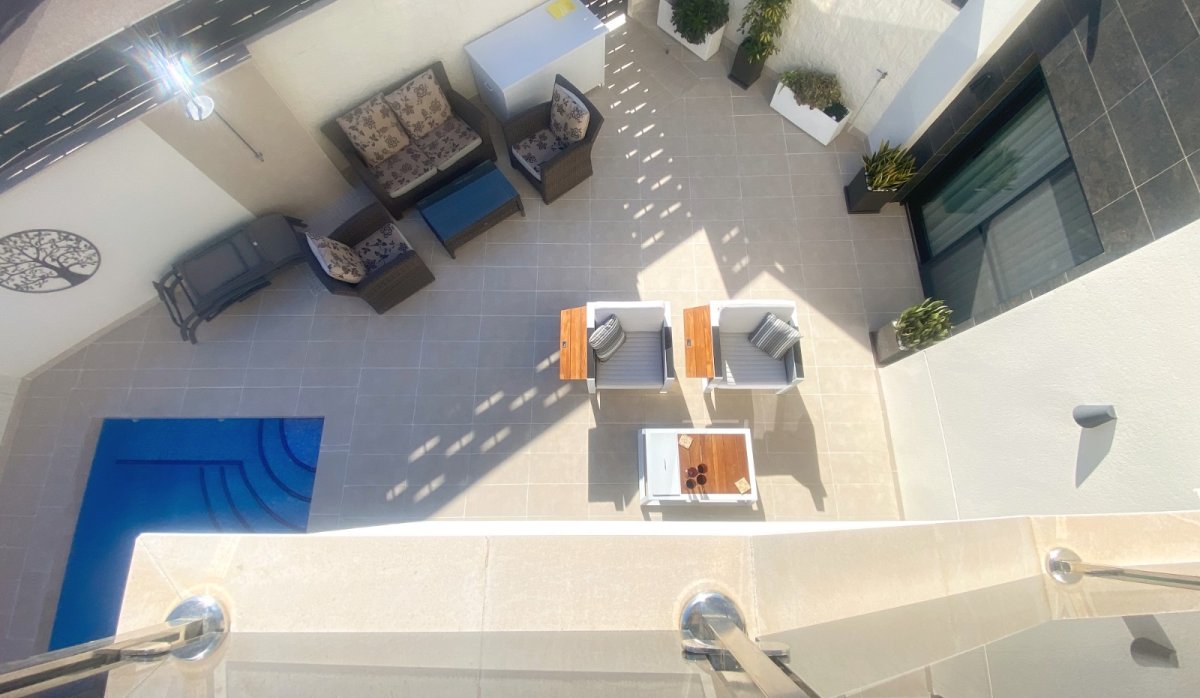 Resale - Townhouse - Ciudad quesada - Pueblo Bravo