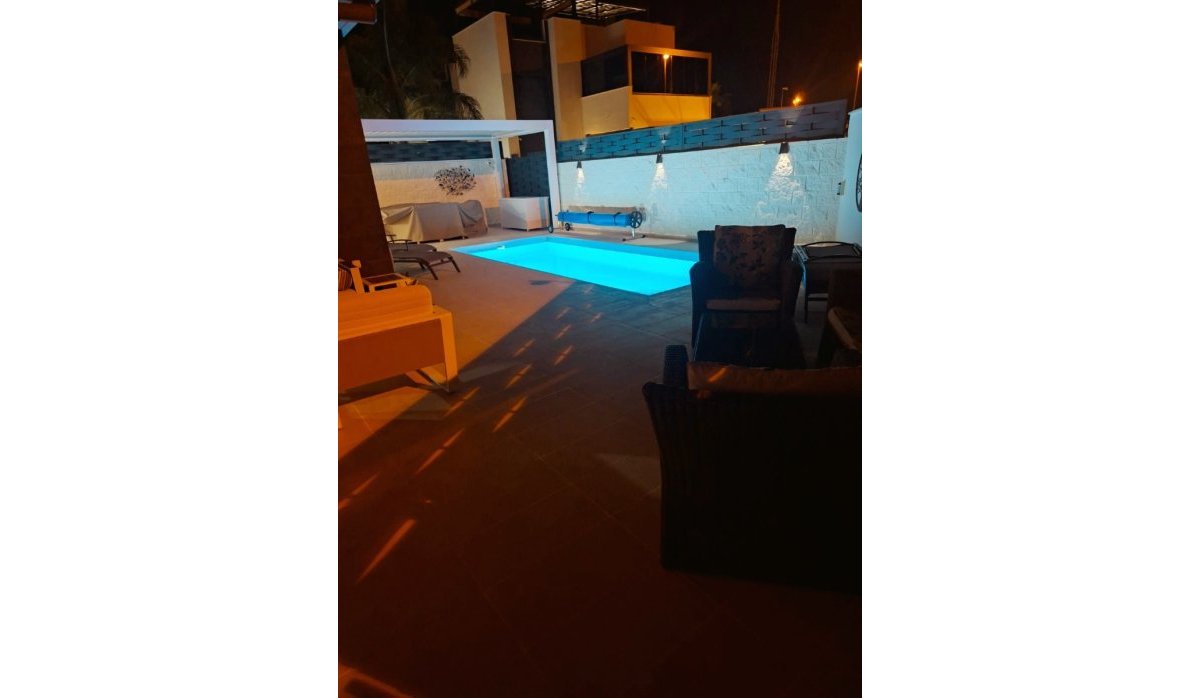 Resale - Townhouse - Ciudad quesada - Pueblo Bravo