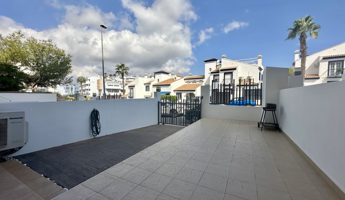 Resale - Apartment / flat - Orihuela Costa - Villamartín