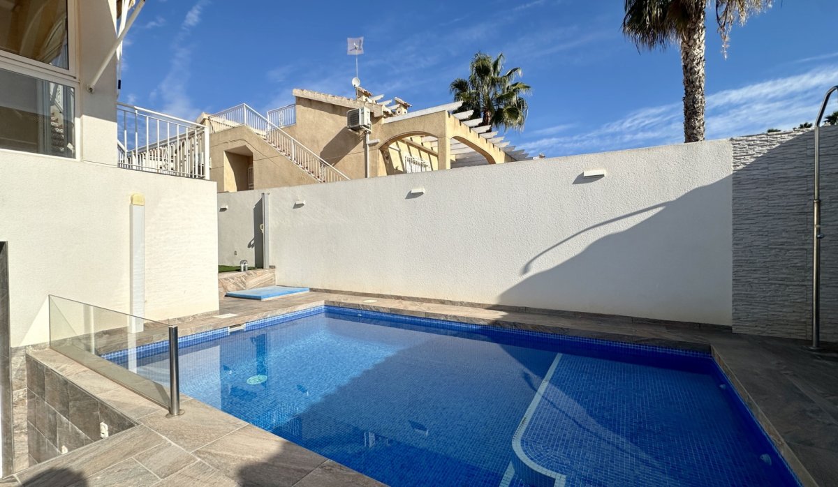 Resale - Villa - Orihuela Costa - Los Altos