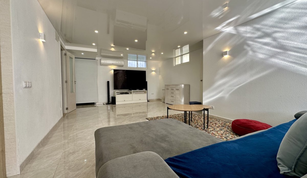 Resale - Villa - Orihuela Costa - Los Altos