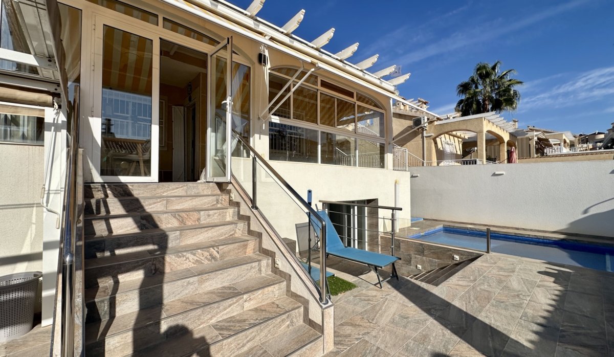 Resale - Villa - Orihuela Costa - Los Altos