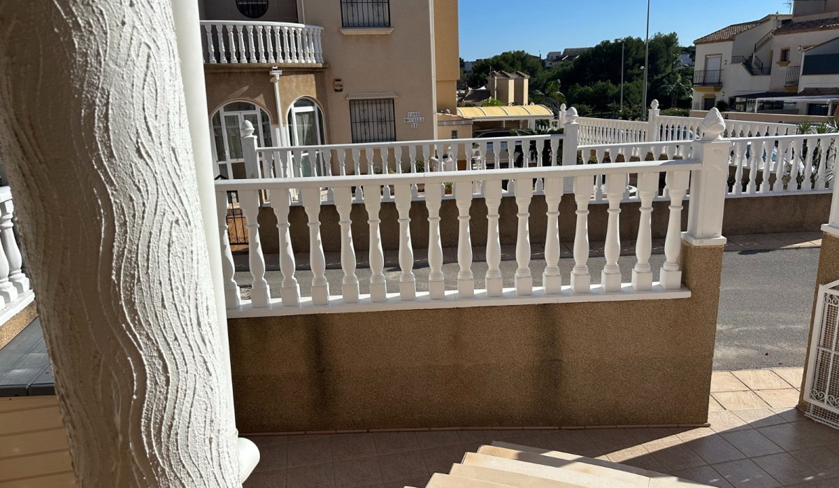 Revente - Villa - Orihuela Costa - Villamartín