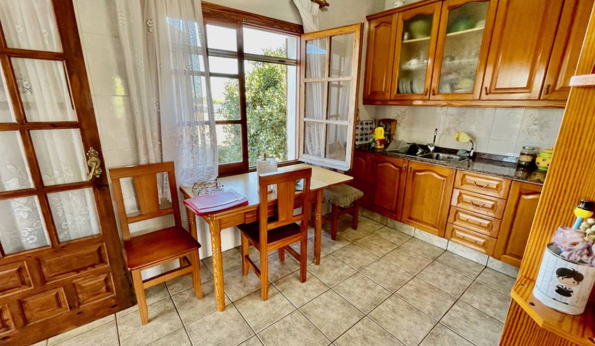 Resale - Villa - Daya Nueva