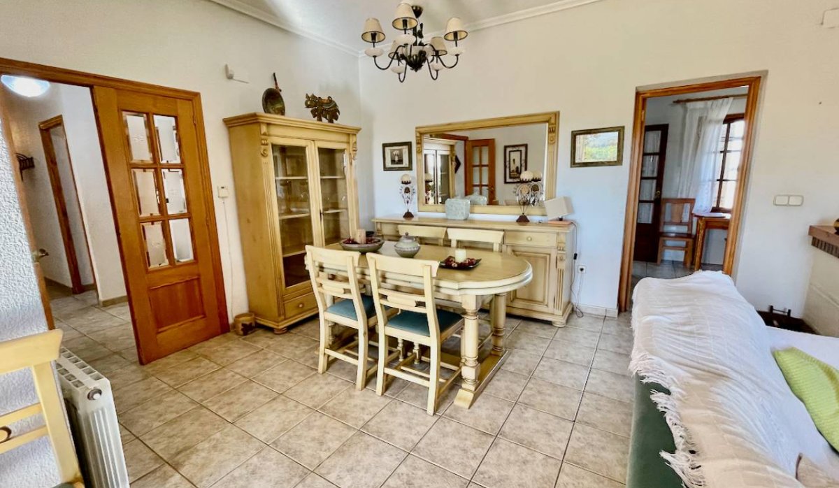 Resale - Villa - Daya Nueva