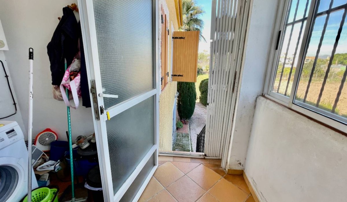 Resale - Villa - Daya Nueva