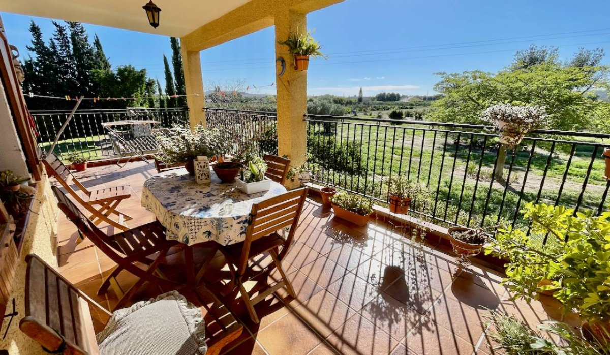 Resale - Villa - Daya Nueva