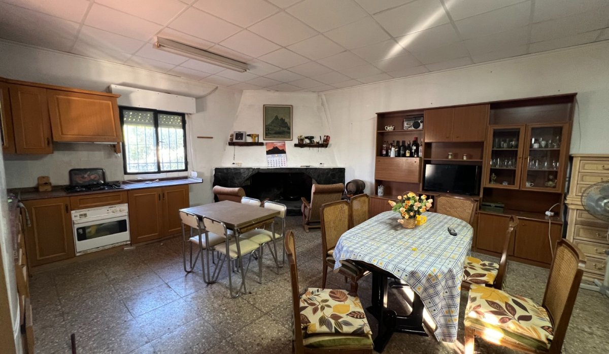 Resale - Villa - Sax