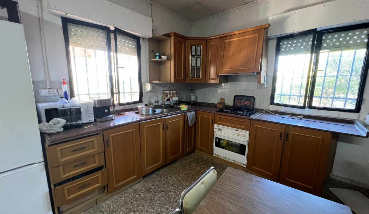 Resale - Villa - Sax