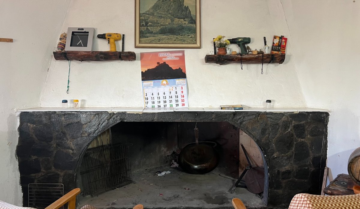 Resale - Villa - Sax