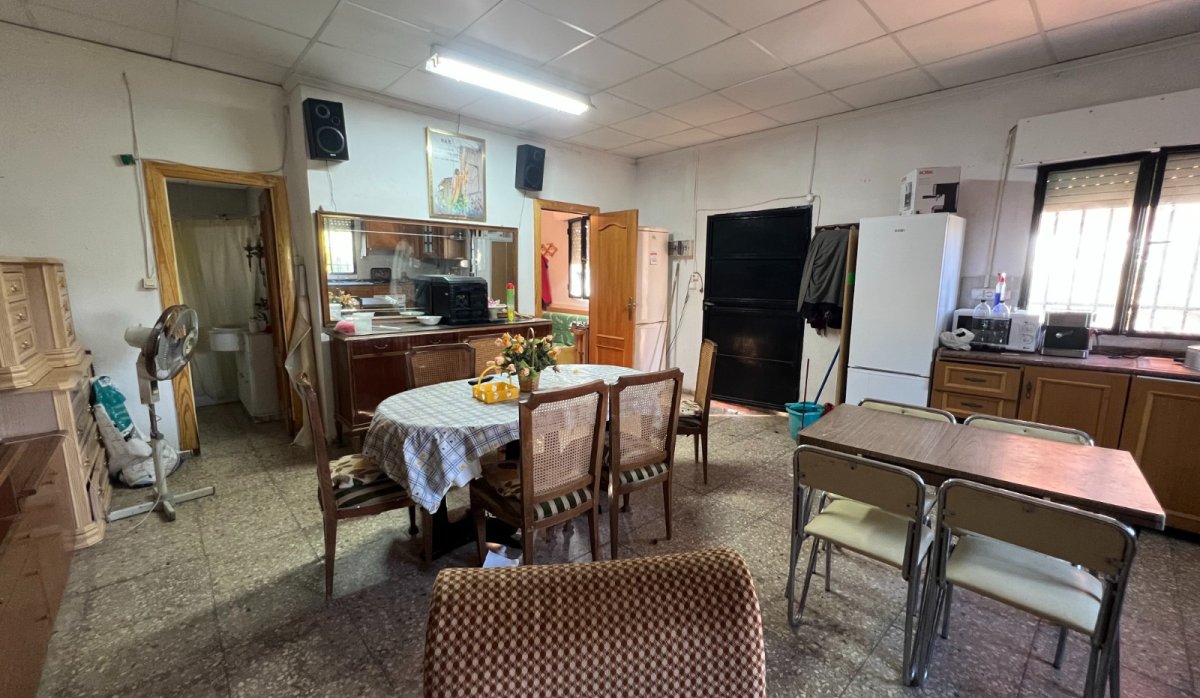 Resale - Villa - Sax