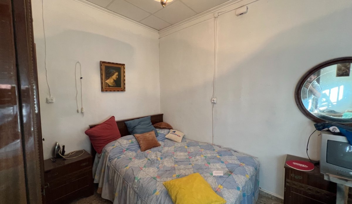 Resale - Villa - Sax