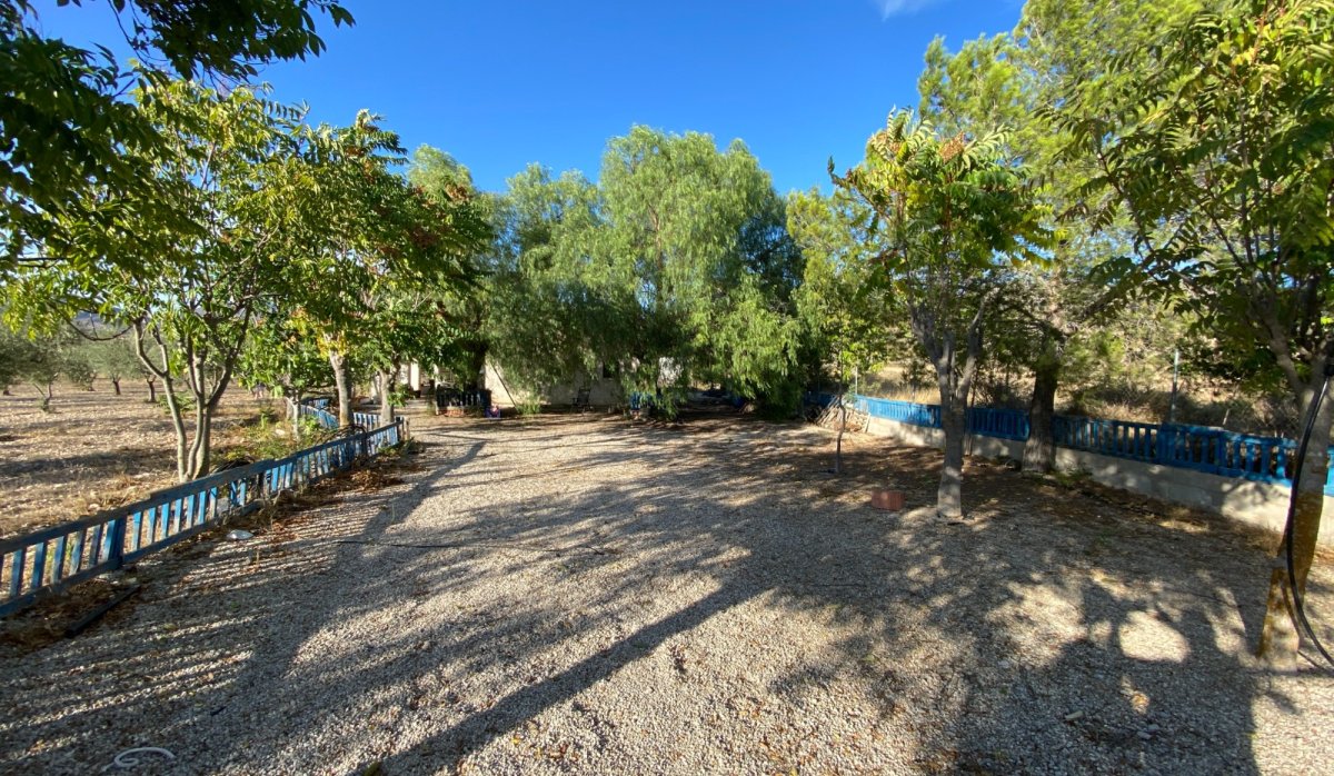 Resale - Villa - Sax