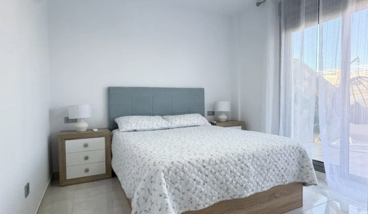 Resale - Villa - Los Alcazares