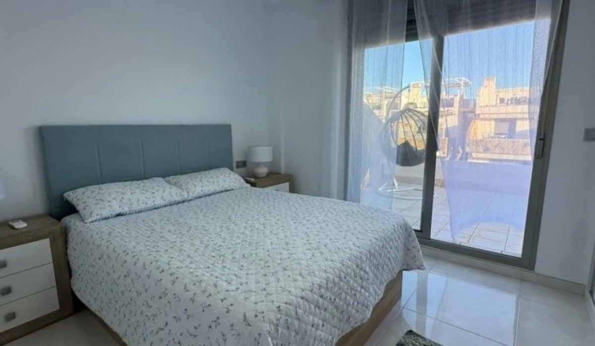 Resale - Villa - Los Alcazares