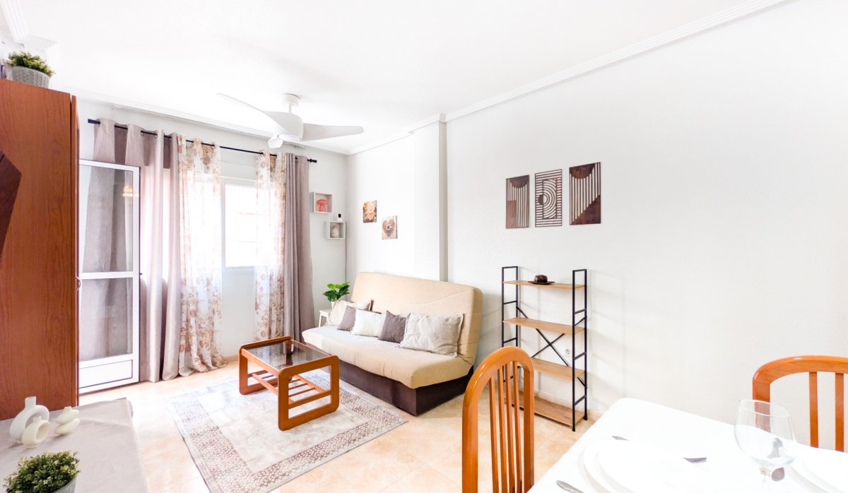 Resale - Apartment / flat - Torrevieja - Parque de las Naciones