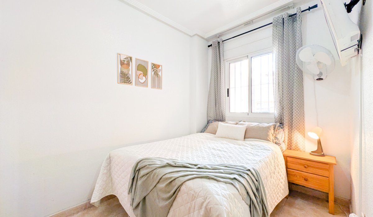 Resale - Apartment / flat - Torrevieja - Parque de las Naciones