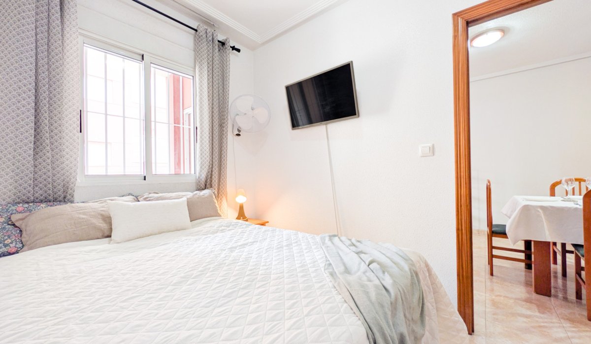 Resale - Apartment / flat - Torrevieja - Parque de las Naciones